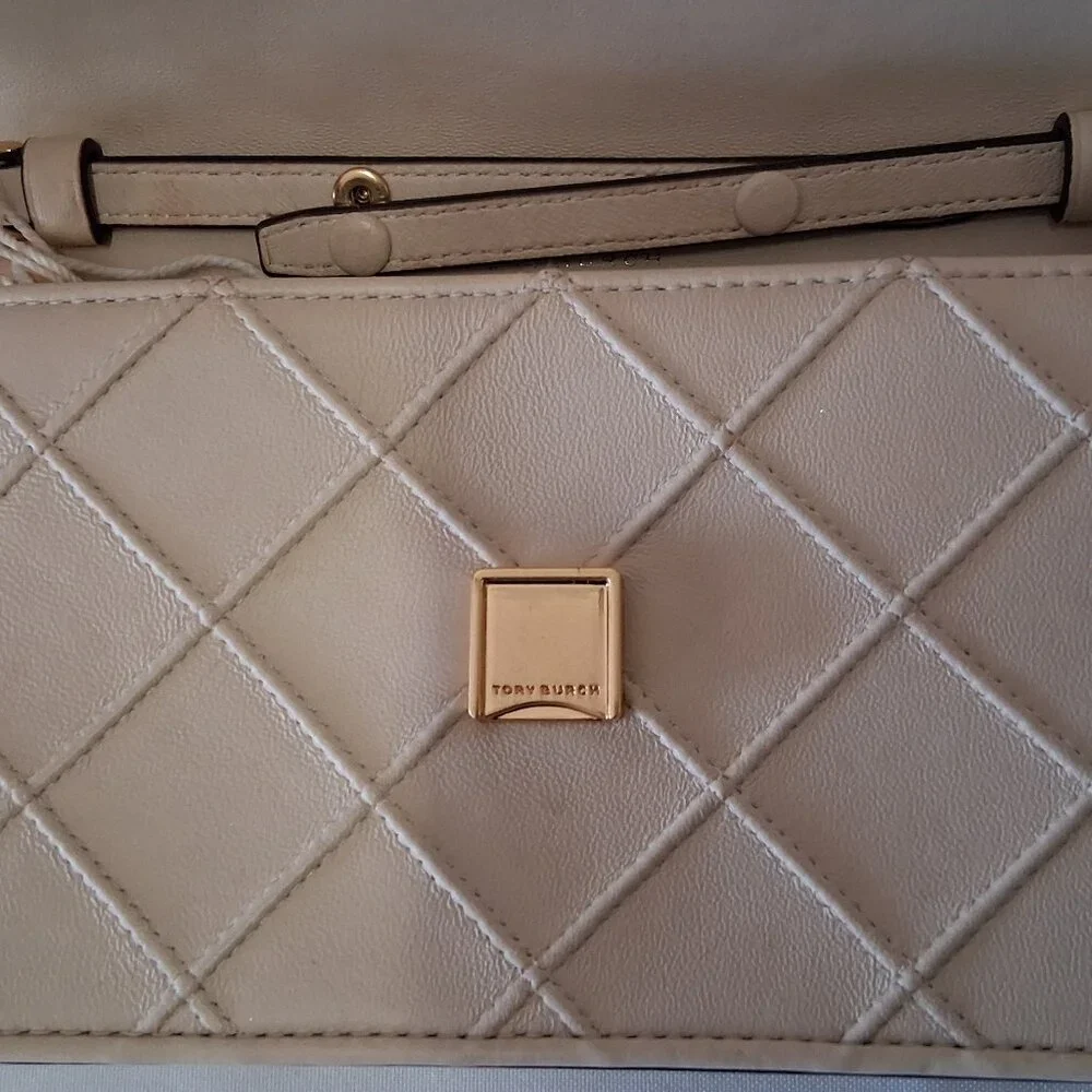 Tory Burch Fleming Soft Chain Wallet – Cream – Style 138853-122 – NWT